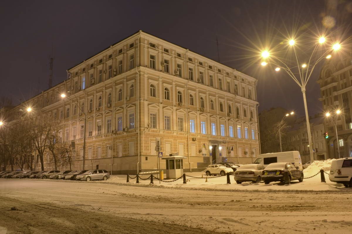 По погоде за окном и не скажешь, что завтра весна