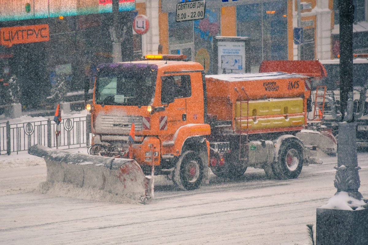 На утро 1 марта уже выпало 20 см снега, "прекрасное" начало весны