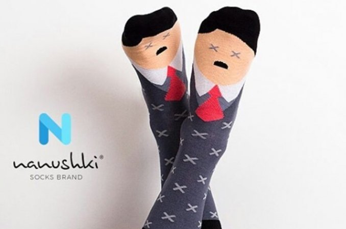 Польская фирма выпустила носки с изображением Гитлера