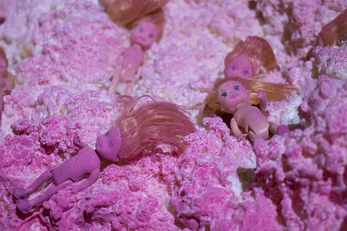 Больше, еще больше кукол Больше, еще больше кукол