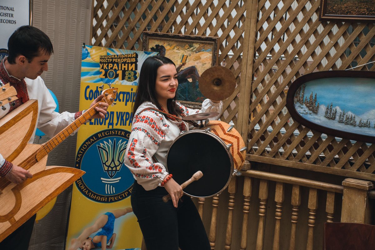 Инструменты были сделаны из спичек Инструменты были сделаны из спичек