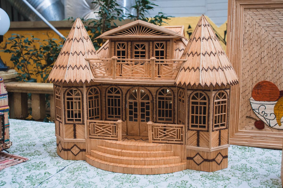 Было потрачено очень много спичек и клея Было потрачено очень много спичек и клея