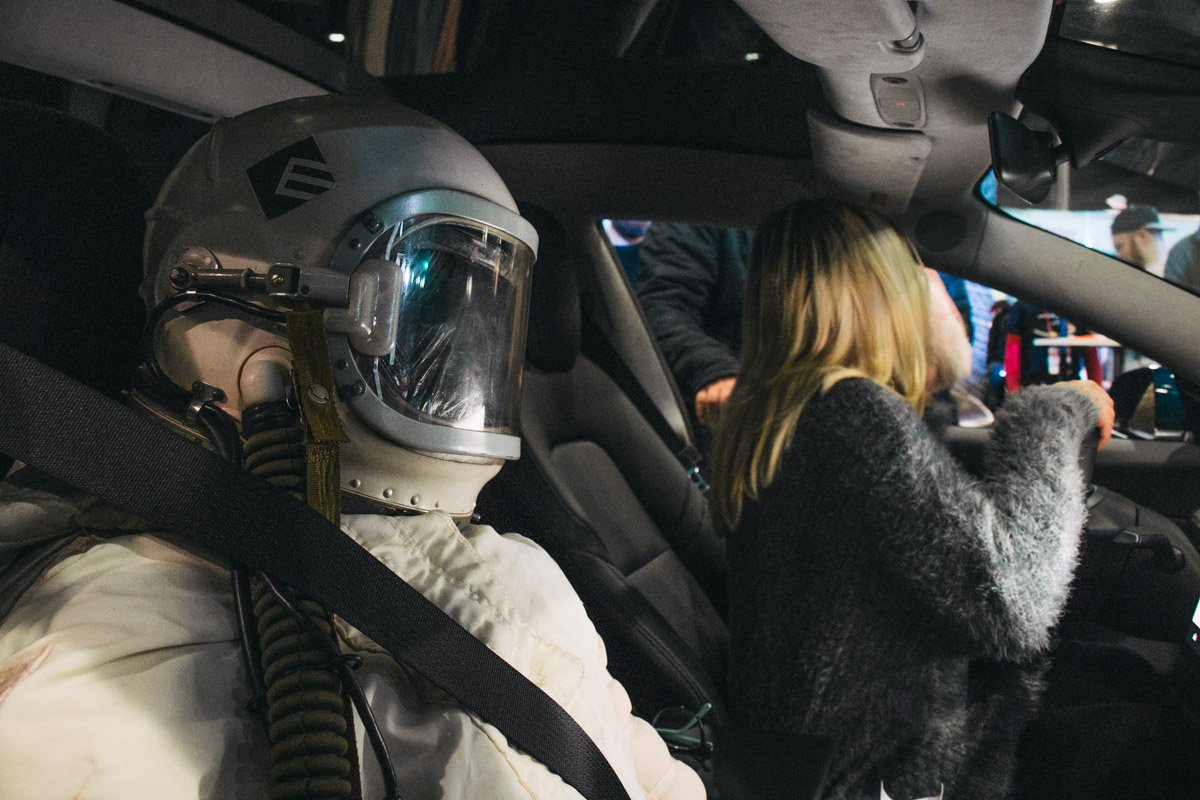 За руль электрокара пускали тех, кто выложил селфи с авто в соцсети