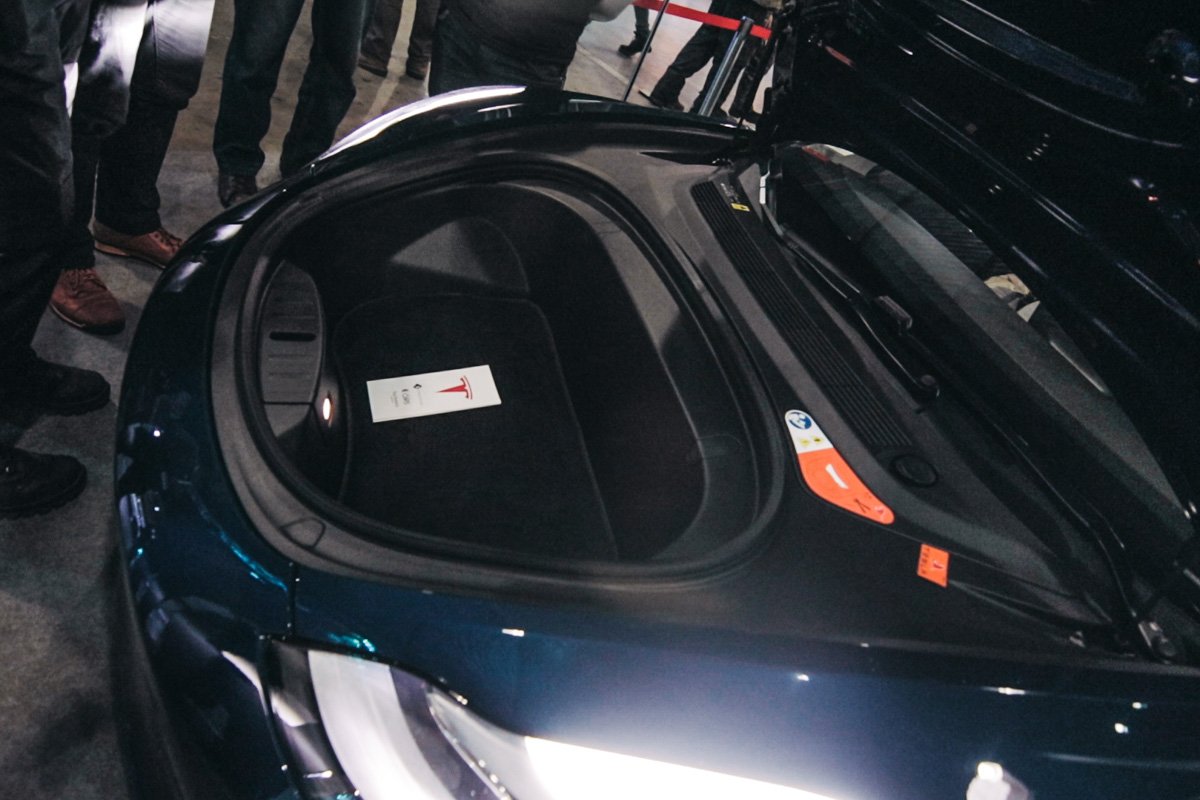 Автомобиль с нестандартной комплекцией Автомобиль с нестандартной комплекцией