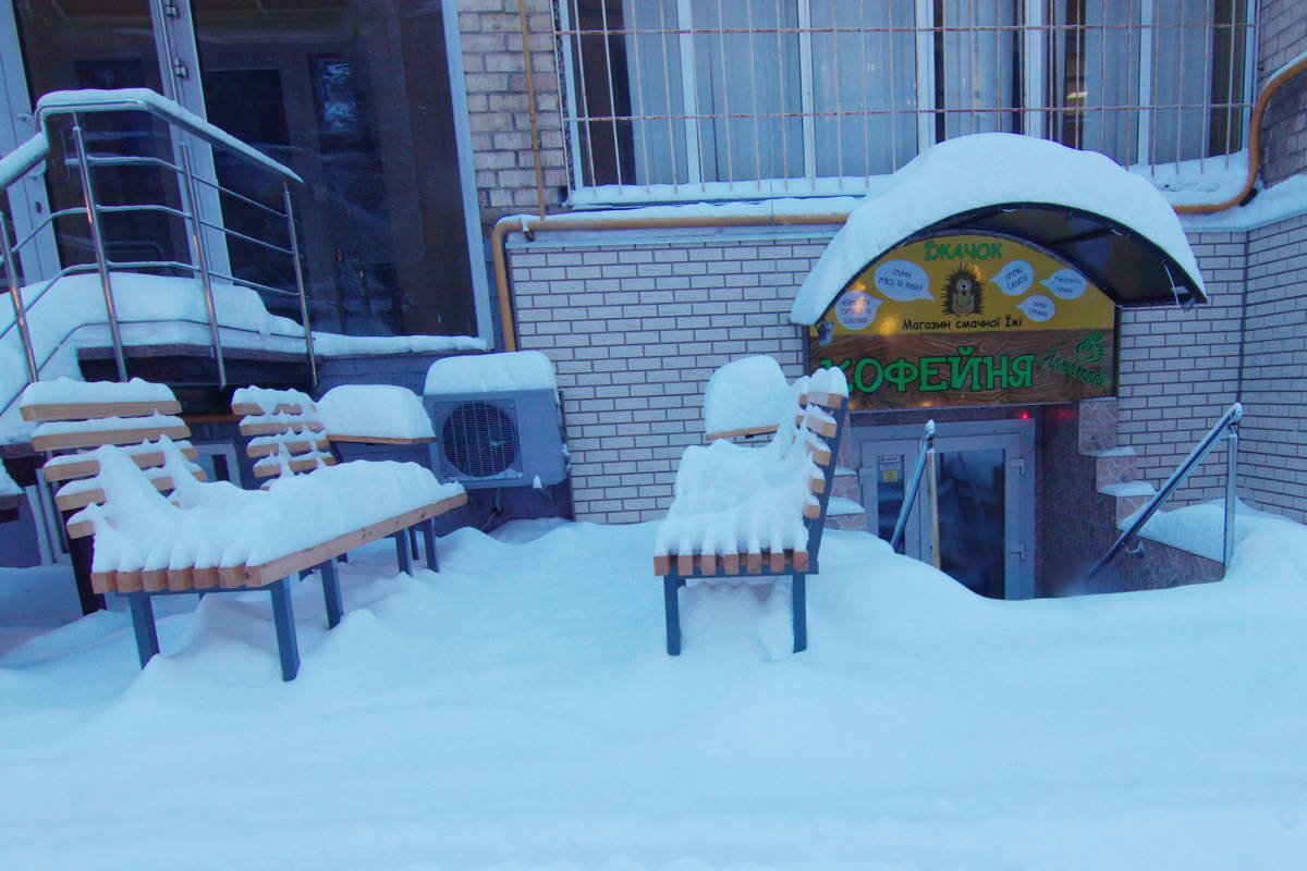 Милые и маленькие местные кафешки придают уюта Милые и маленькие местные кафешки придают уюта