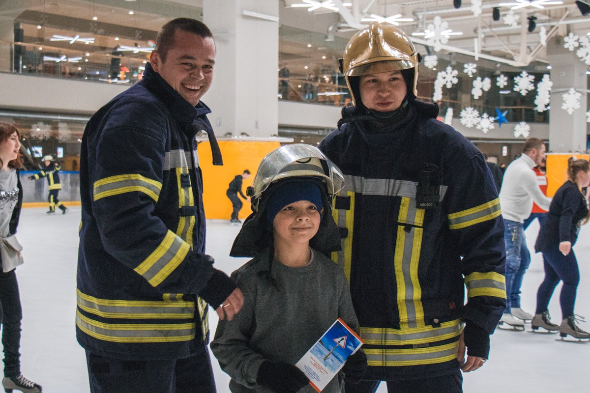 Сотрудники ГСЧС никого не обделили вниманием