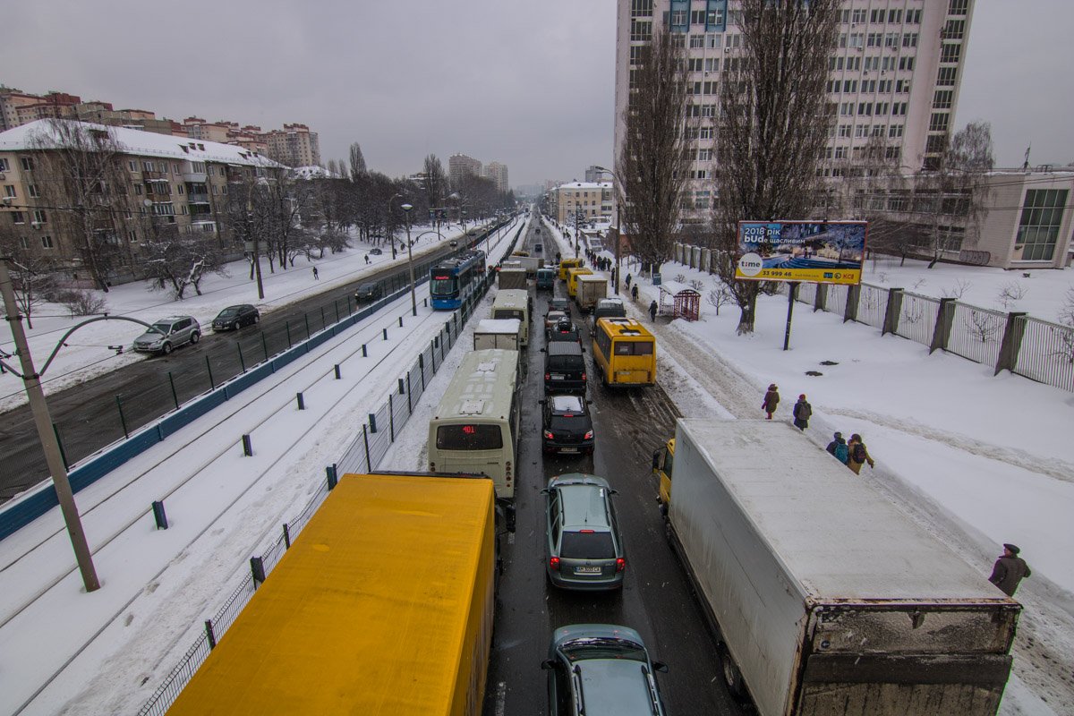 Авария произошла недалеко от НАУ