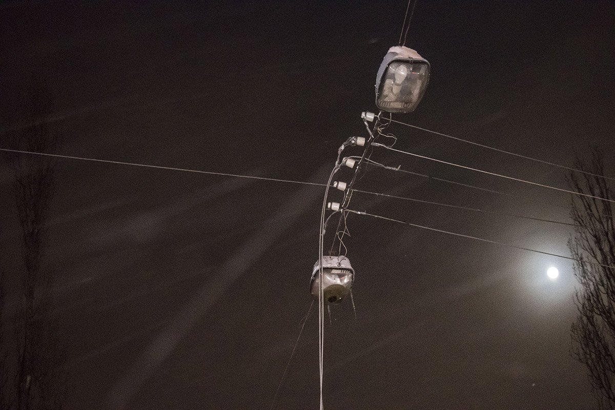 Обрыв проводов на бульваре Шевченко Обрыв проводов на бульваре Шевченко