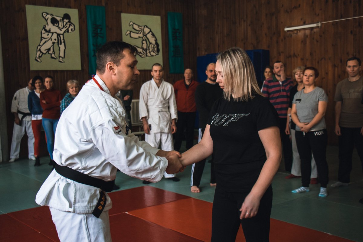 Если вас схватили за руку... Если вас схватили за руку...