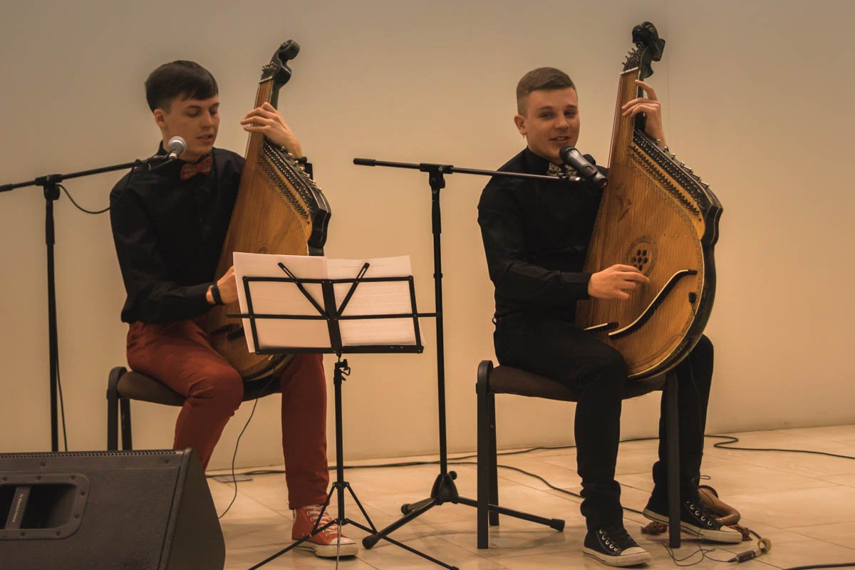 Музыку для группы пишет Ярослав Джусь Музыку для группы пишет Ярослав Джусь