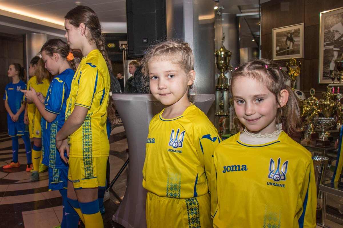 Маленькие представительницы украинского женского футбола