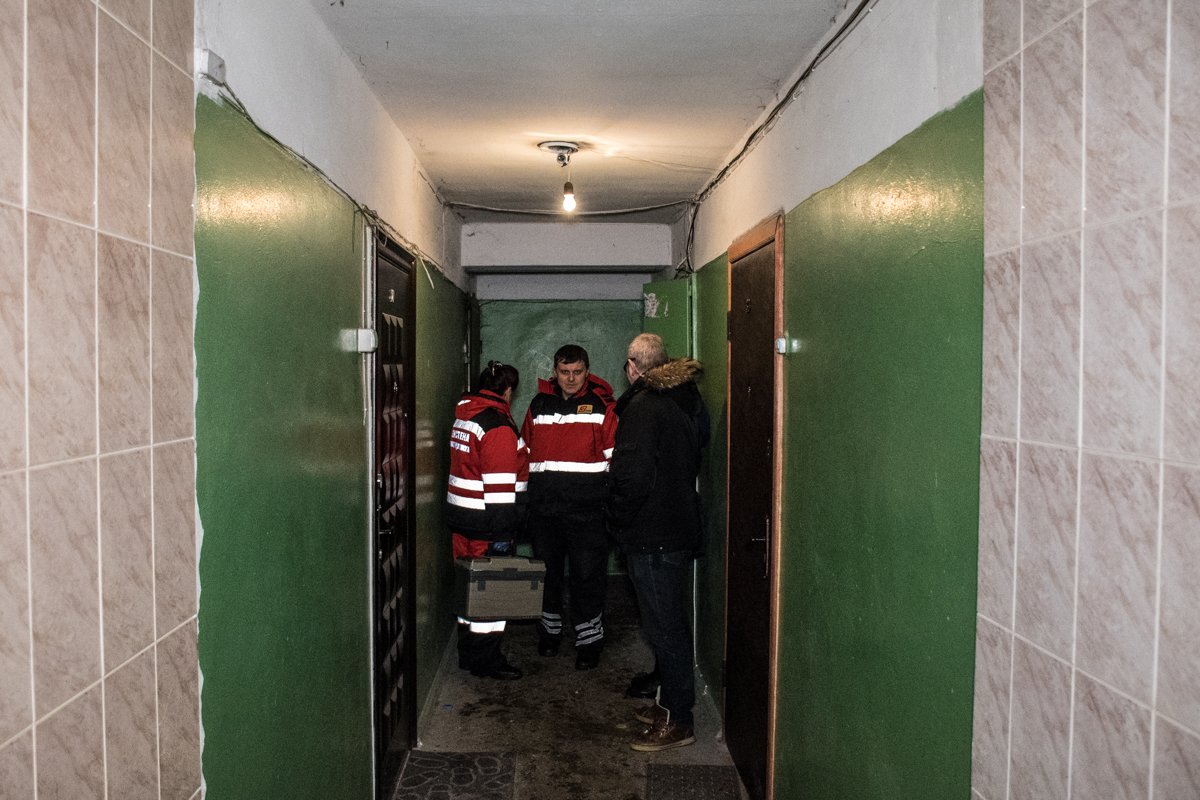 В квартире на Лобановского спасли двух пенсионеров от удушья газом