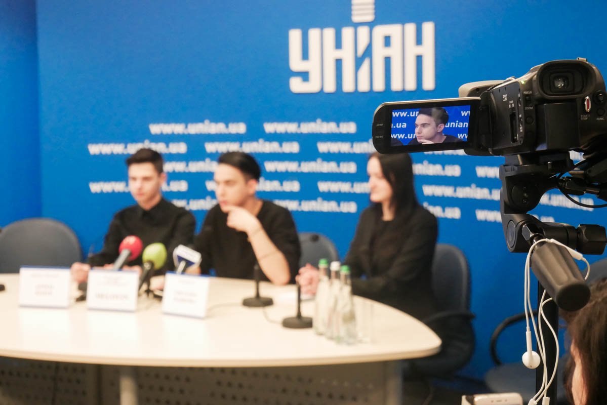 На конкурсе MELOVIN отдает свое предпочтение представителям Франции и их песне На конкурсе MELOVIN отдает свое предпочтение представителям Франции и их песне