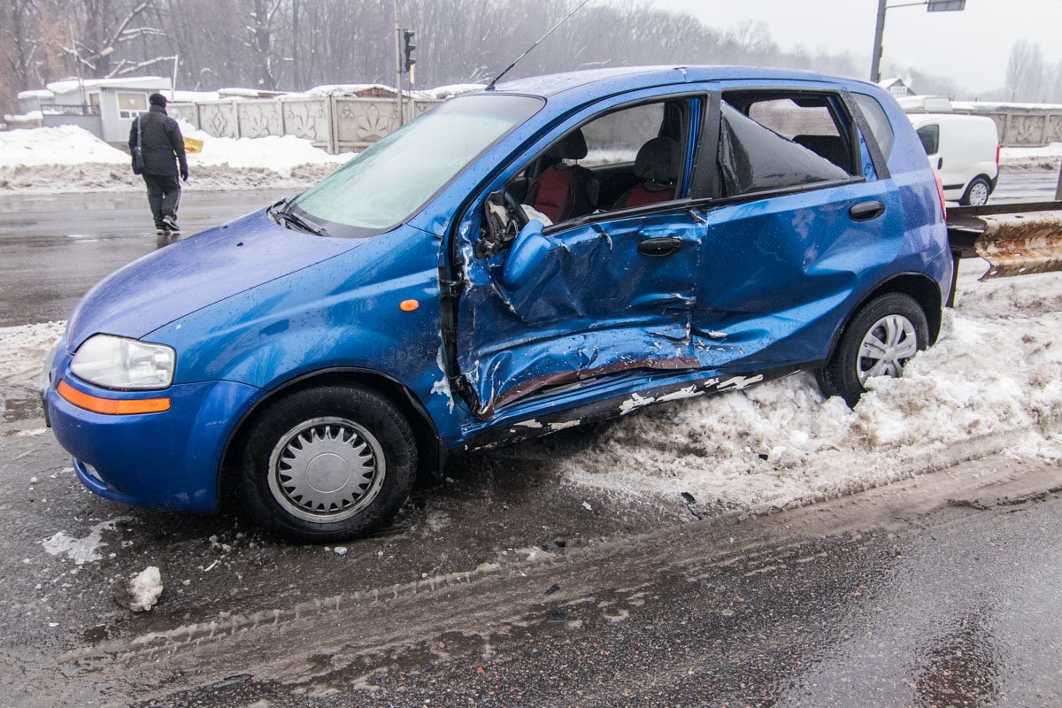 В аварии пострадала пассажирка Chevrolet