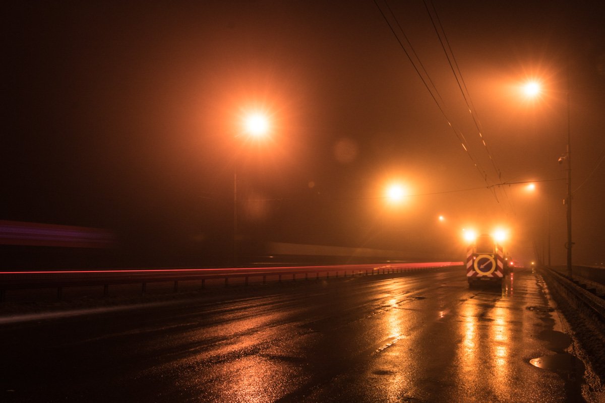 На Северном мосту внезапно залатали яму на дороге На Северном мосту внезапно залатали яму на дороге