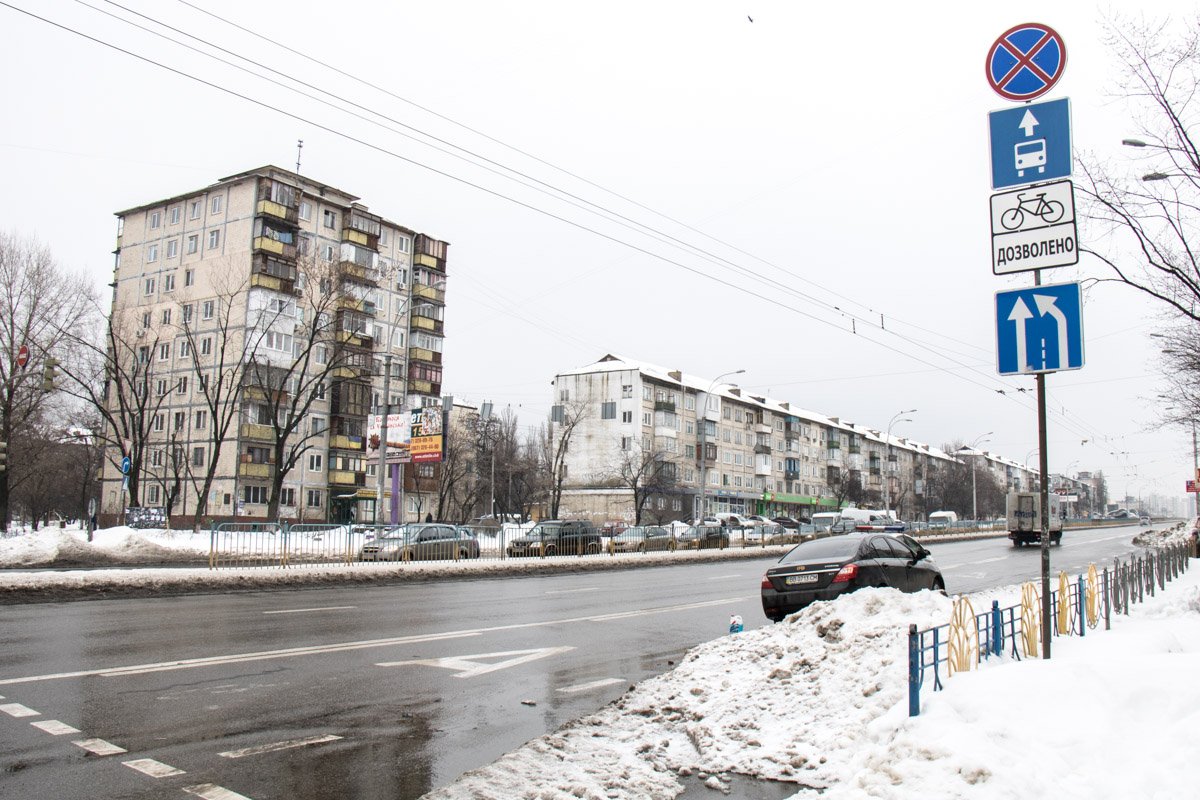 Место аварии расположено недалеко от пешеходного перехода Место аварии расположено недалеко от пешеходного перехода