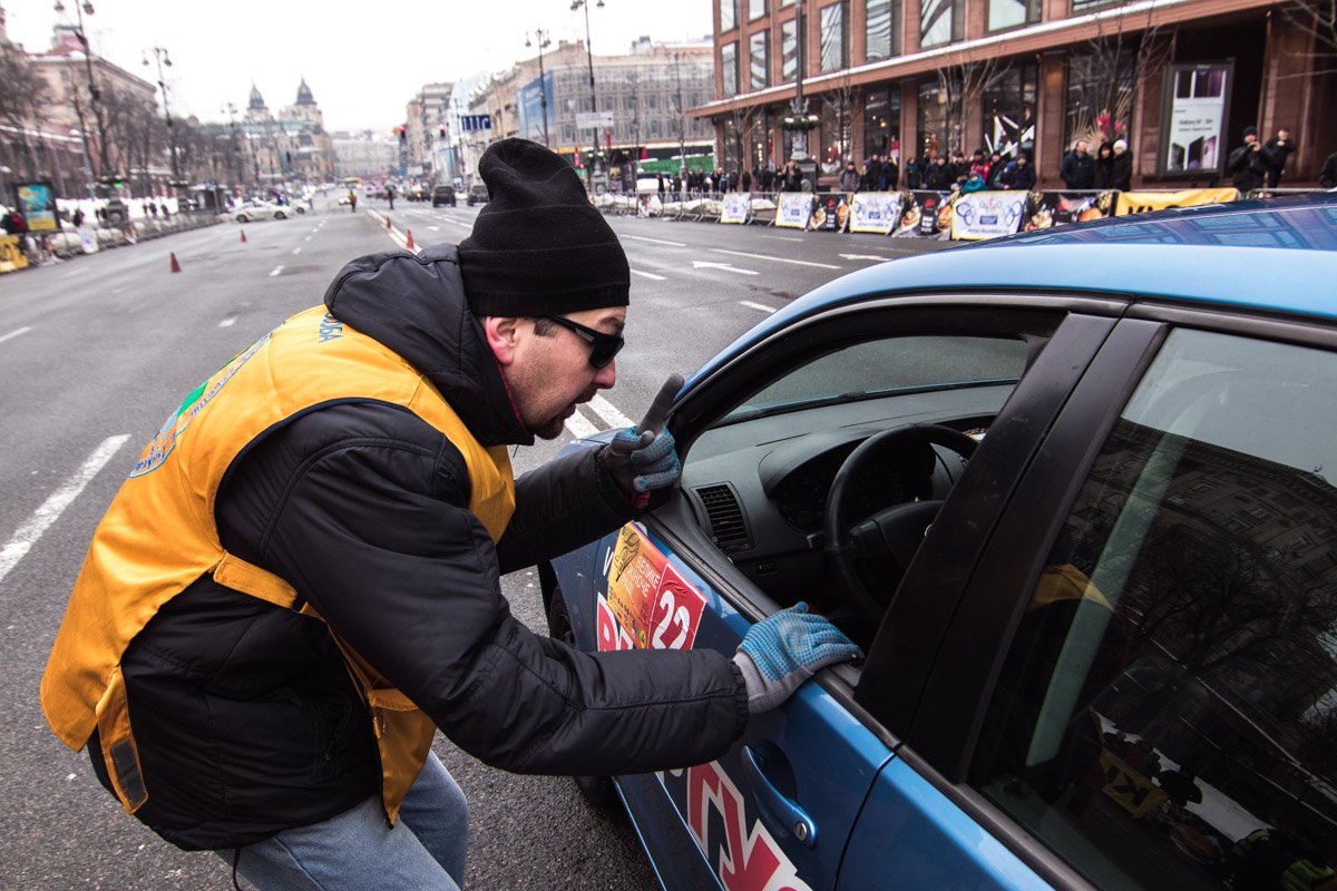 Организаторы мероприятния - Киевский городской автомотоклуб (КМАМК)