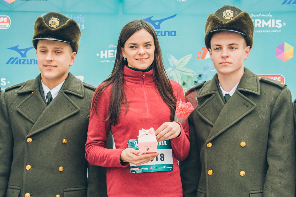 Каждая участница на финише получала презент