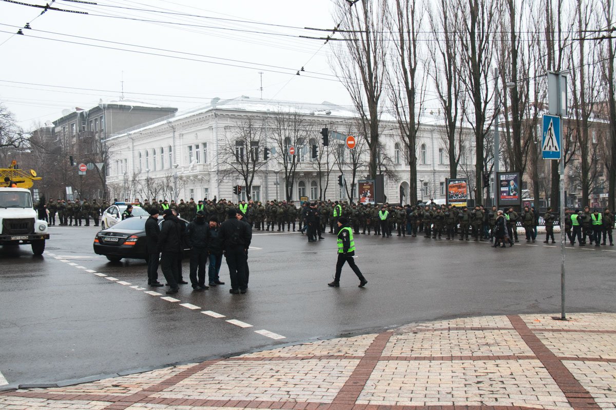 Центр города перекрыли Нацгвардейцы