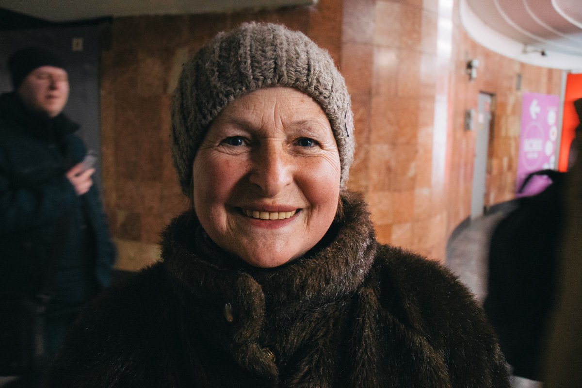 Поэзия и улыбка всегда красят Поэзия и улыбка всегда красят