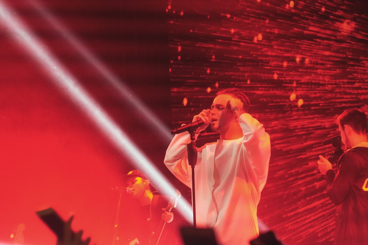 Артем Пивоваров отыграл свой первый сольный концерт 