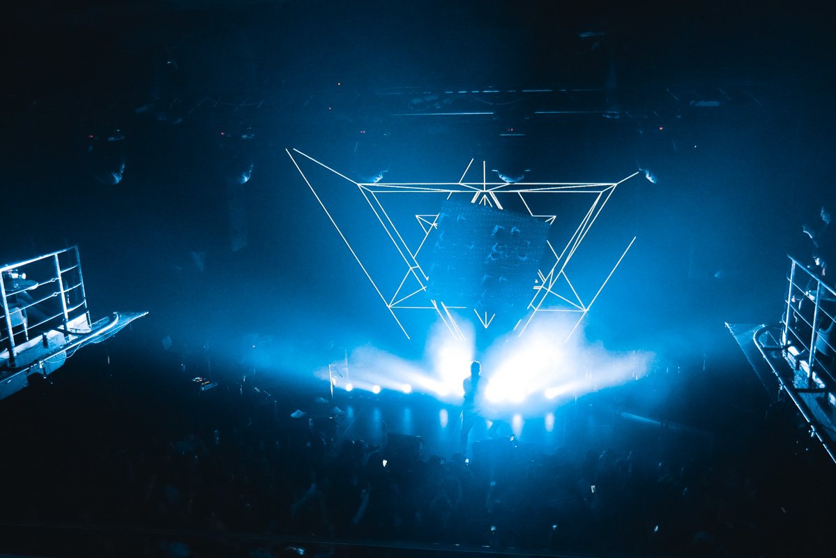 Хиты, которые Артем поет в дуэте, зазвучали по новому 