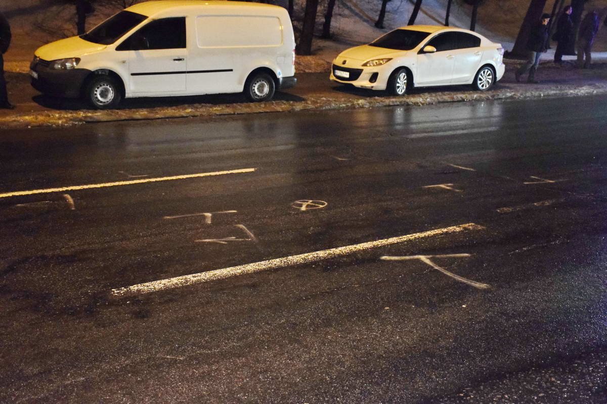 Сбили мужчин, которые перебегали дорогу с разных сторон Сбили мужчин, которые перебегали дорогу с разных сторон