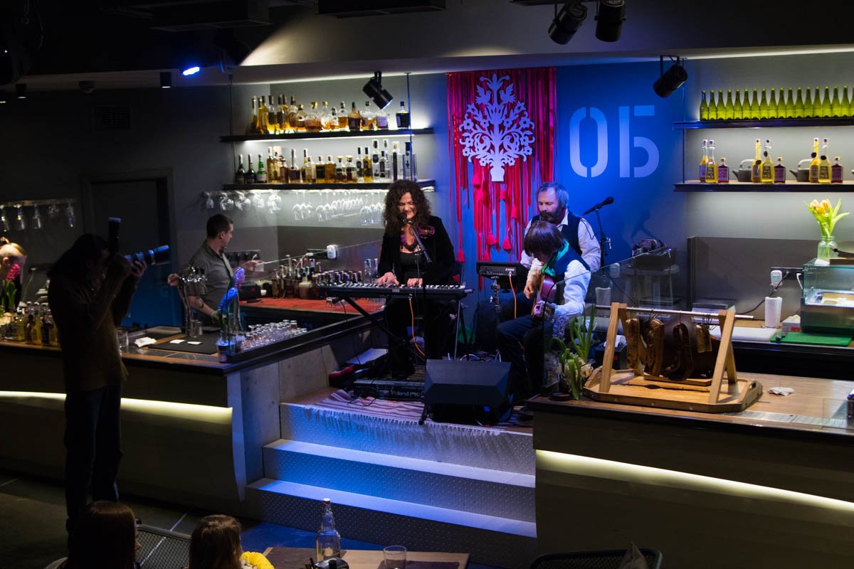 Юлия Рома представила свою этно-джазовую семейную программу Юлия Рома представила свою этно-джазовую семейную программу