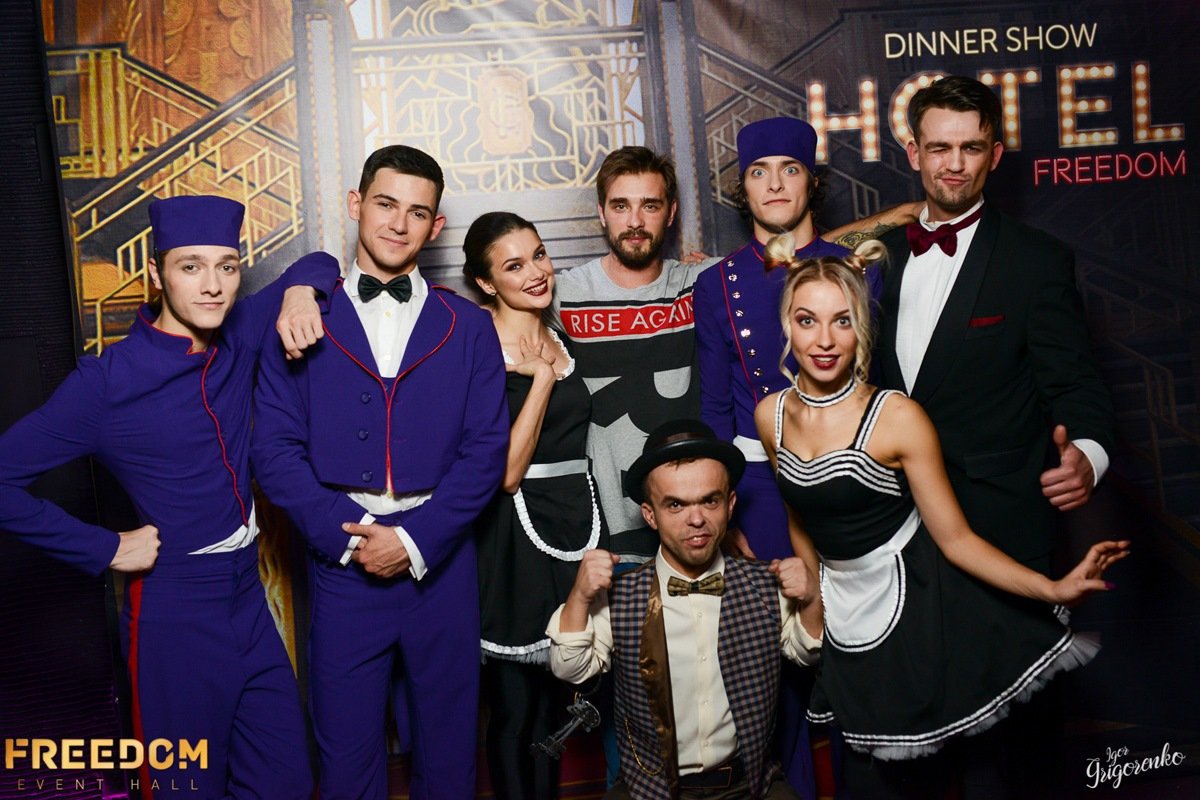 Яркое и неординарное Dinner show