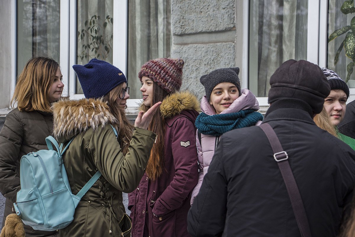 Более полутысячи учеников не вышли на уроки Более полутысячи учеников не вышли на уроки