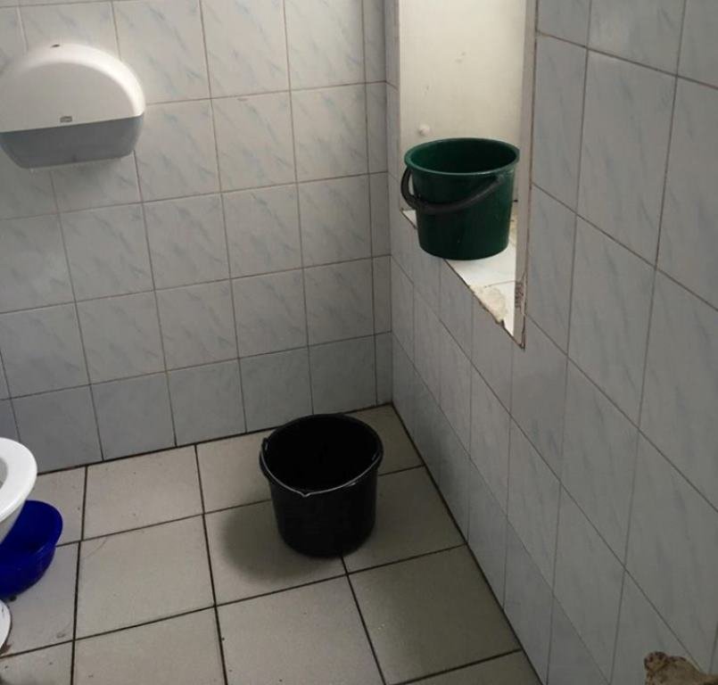 7 декабря с "потопом" боролись вот так. Фото сделала интерн отделения 7 декабря с "потопом" боролись вот так. Фото сделала интерн отделения