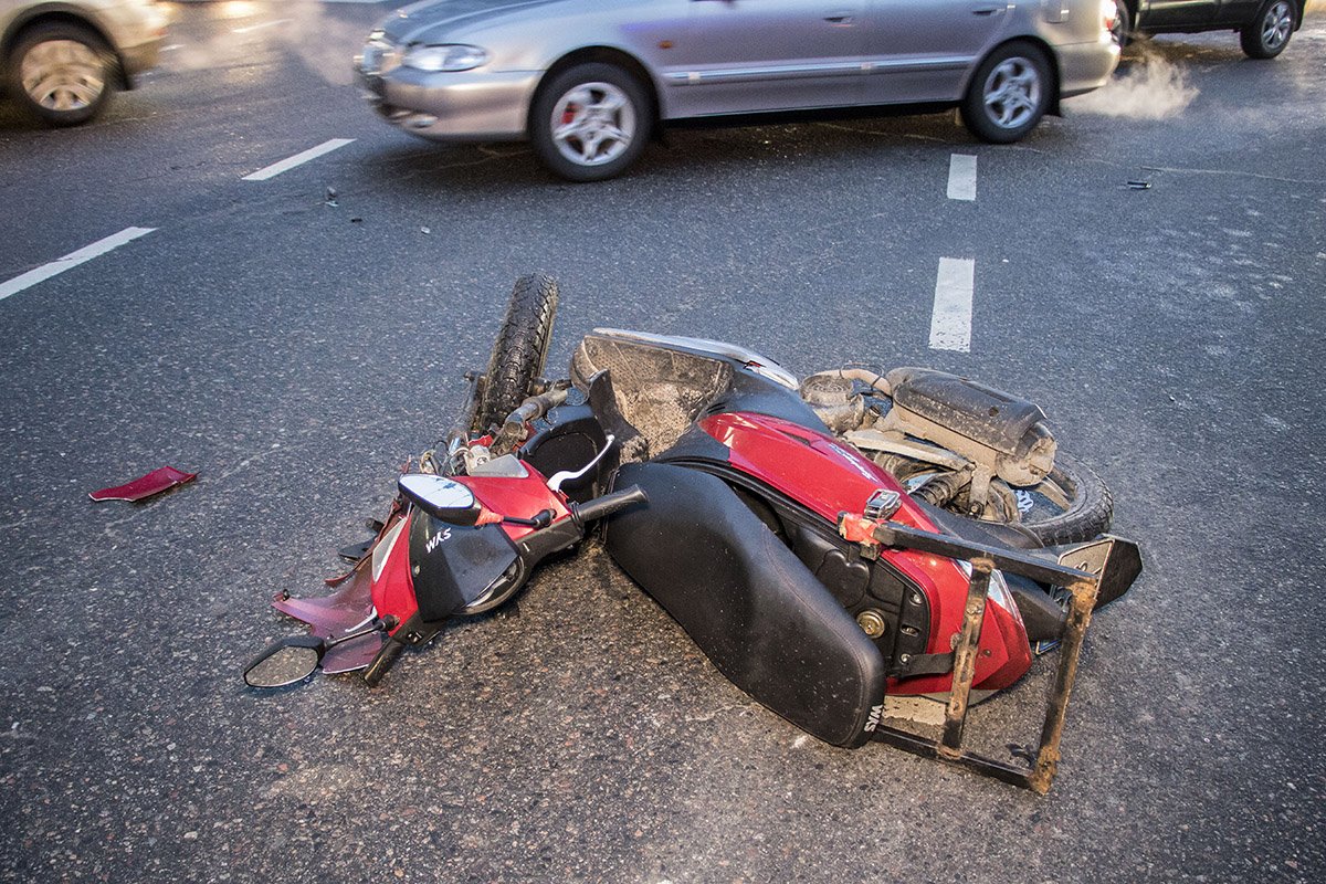 Водитель мотоцикла оказался доставщиком пиццы от Pizzaking Водитель мотоцикла оказался доставщиком пиццы от Pizzaking