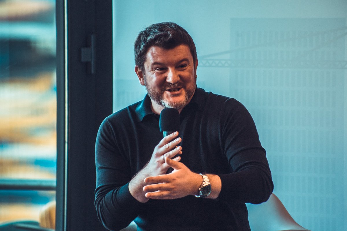 Ресторатор Дмитрий Борисов сказал, что кормить гостей будут блюдами украинской кухни 