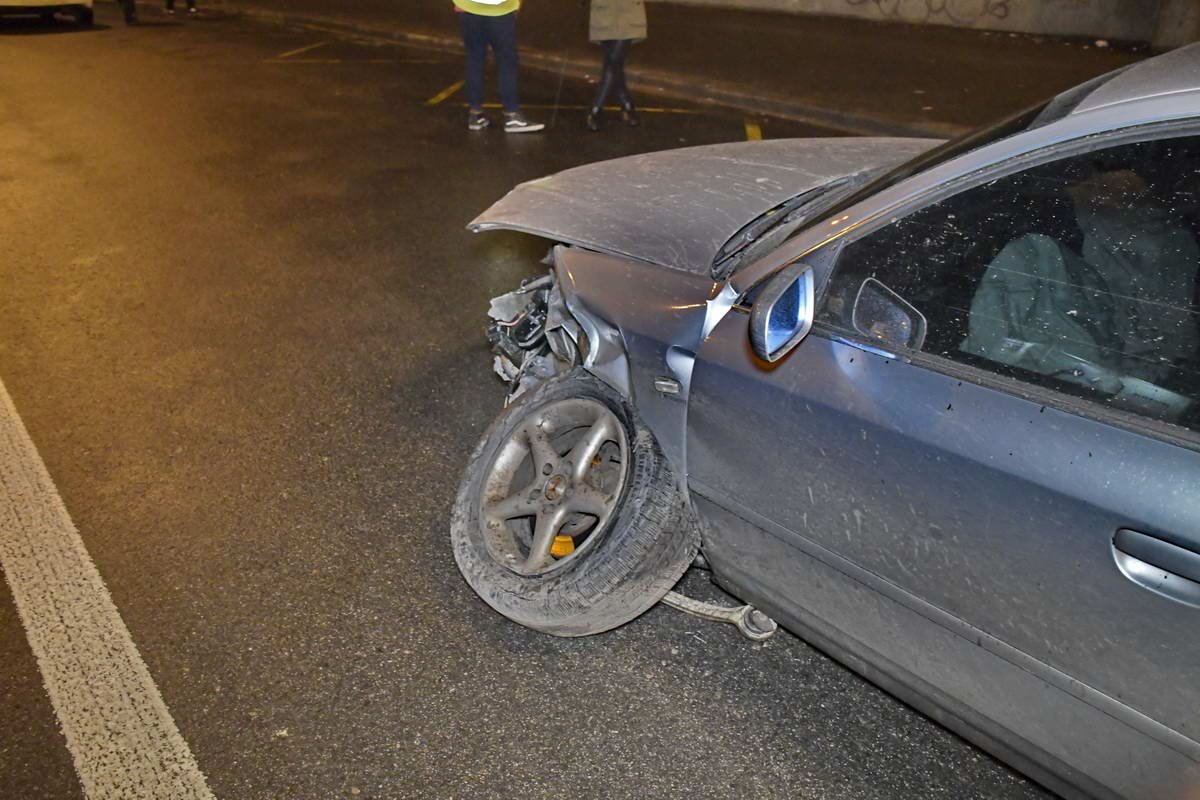 С этого ДТП, Audi уедет на эвакуаторе