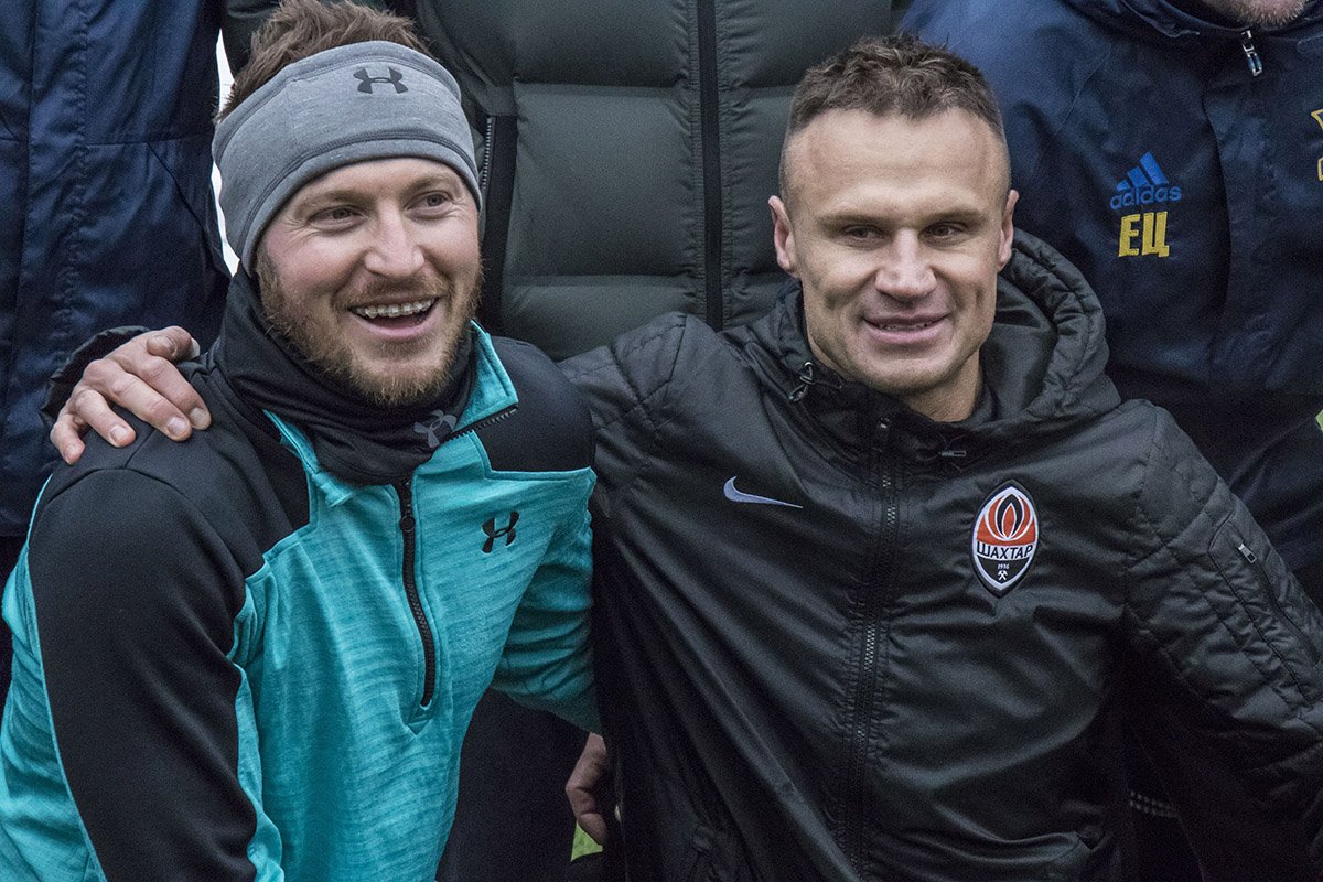 Футболисты много шутили и были рады видеть друг друга Футболисты много шутили и были рады видеть друг друга