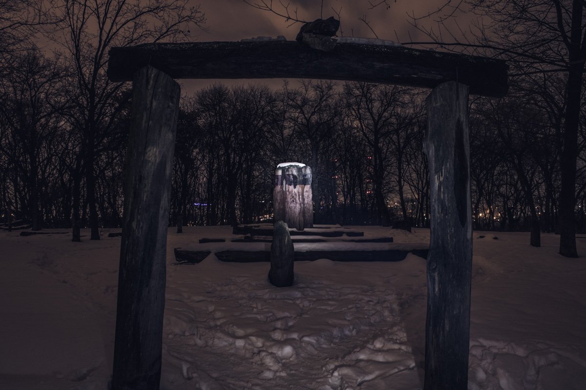 Главный портал неоязыческого святилища