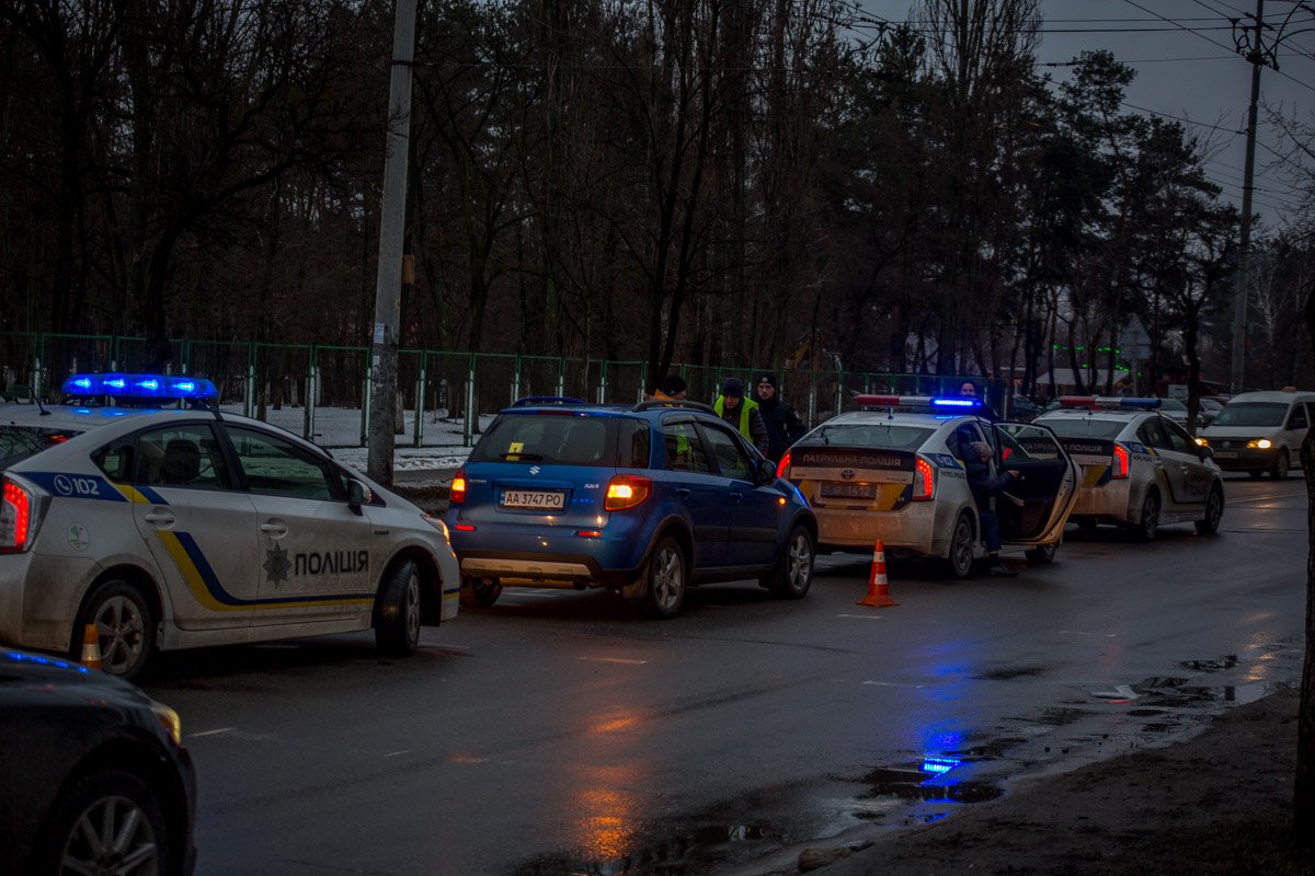 Suzuki сбил женщину на пешеходном переходе Suzuki сбил женщину на пешеходном переходе
