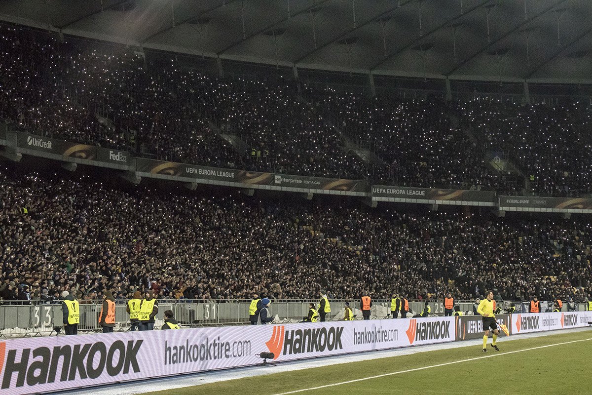 Давно на матчи "Динамо" не приходило столько болельщиков Давно на матчи "Динамо" не приходило столько болельщиков