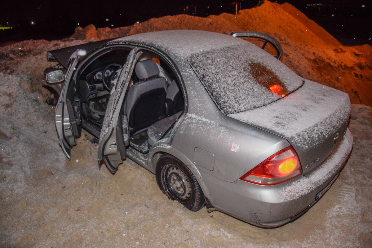 Водитель иномарки, самостоятельно вызвал себе скорую помощь