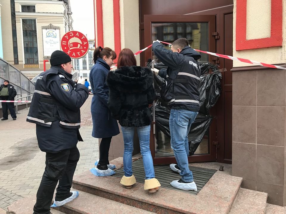 На месте работает следственно-оперативная группа 