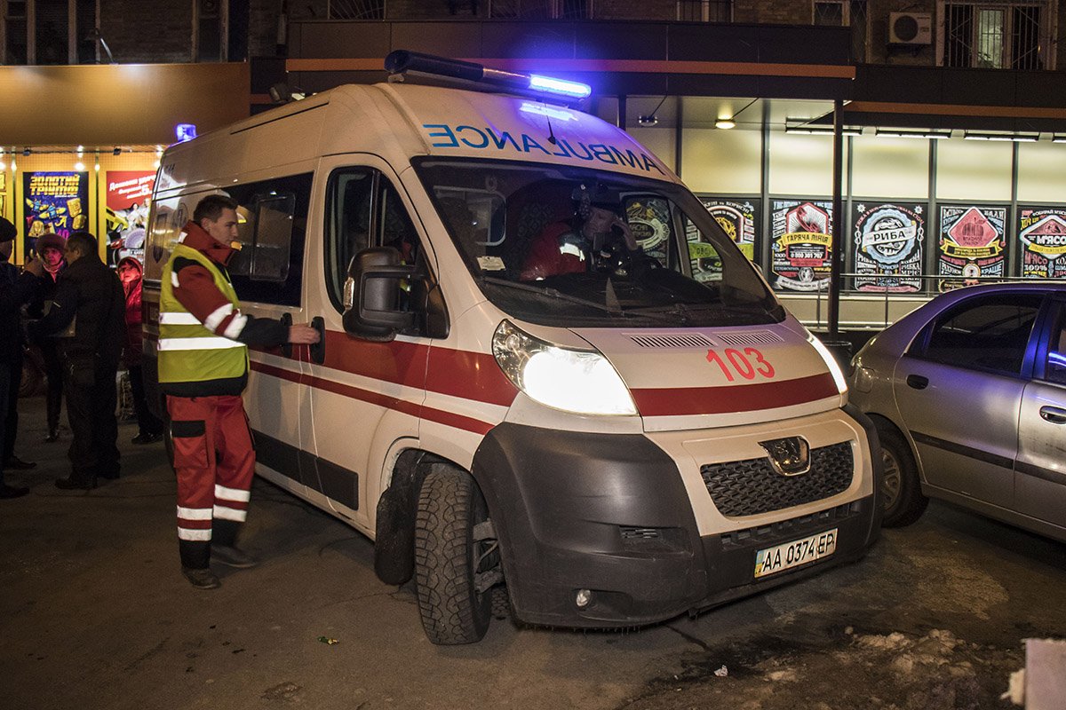 Пассажиры не давали скорой уехать в больницу