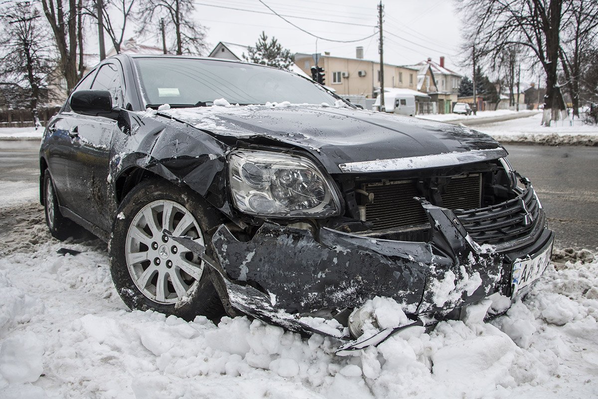 Повреждения Mitsubishi Повреждения Mitsubishi