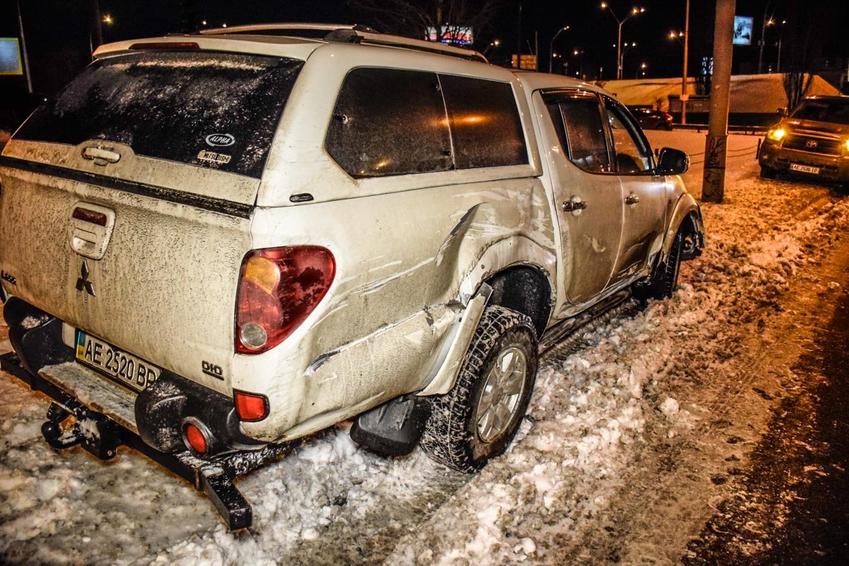 Внедорожник побит со всех сторон