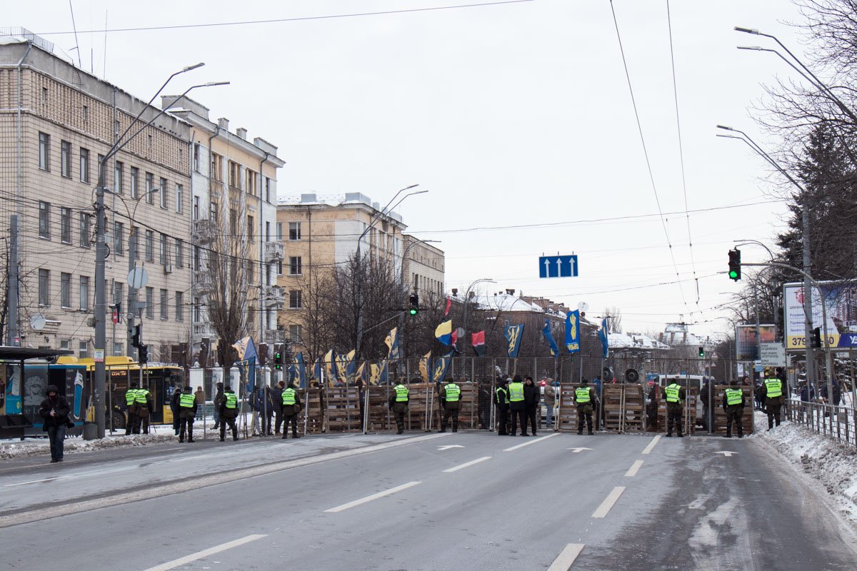 К посольству России не подойти