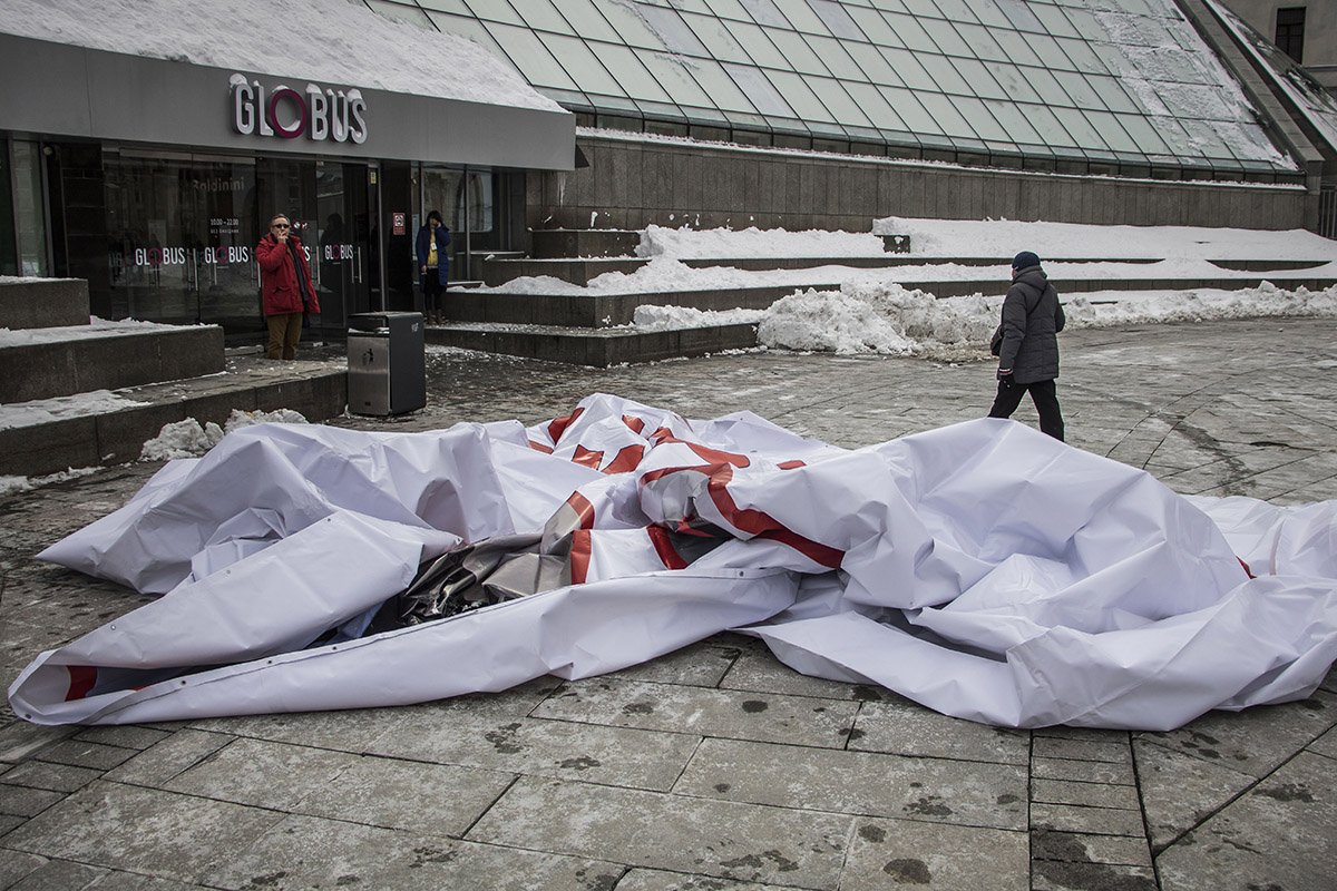 Все, что осталось от агитплаката