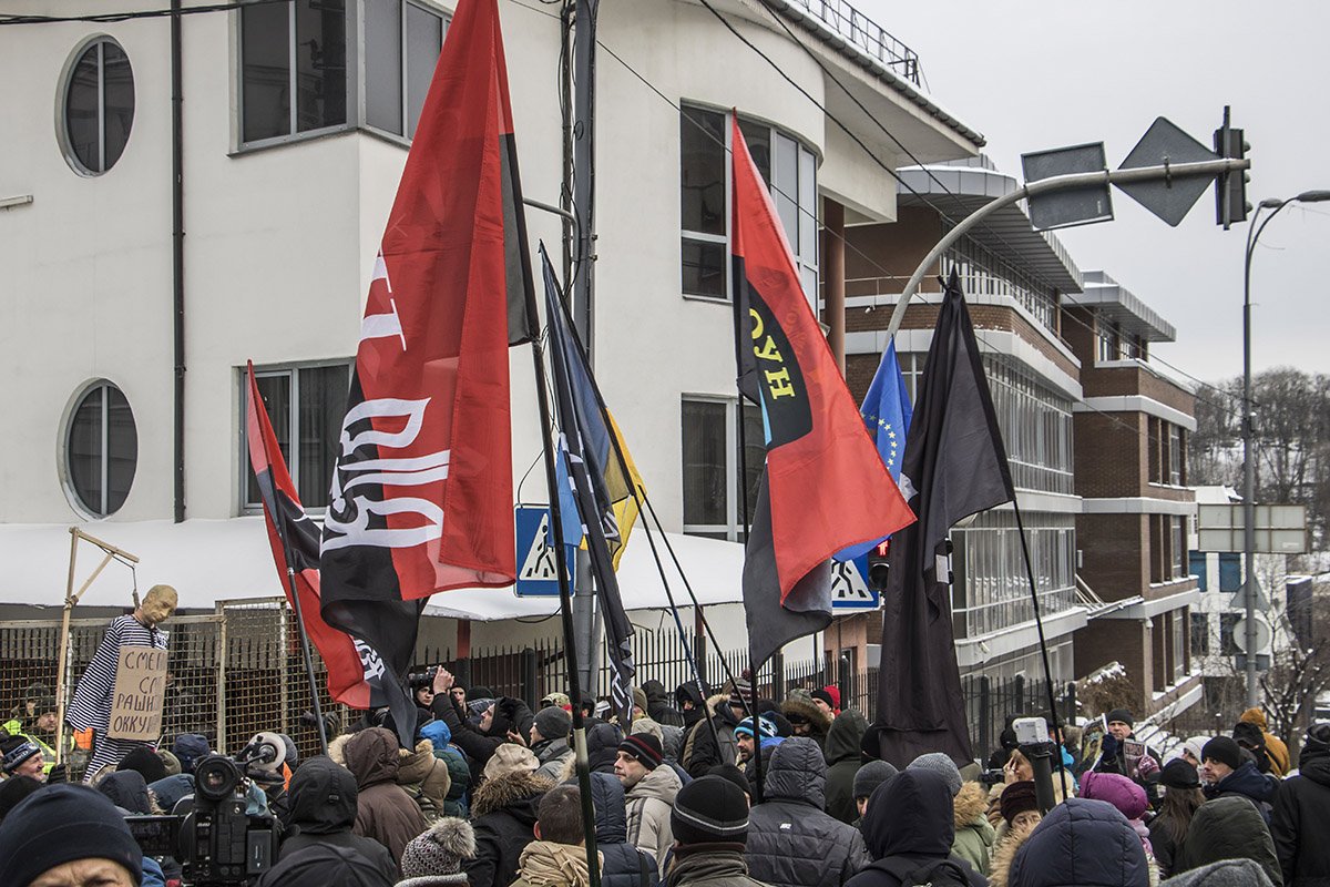 Среди участников - члены добровольческого движения ОУН, Комитета освобождения политзаключенных, Черного Комитета, Правого сектора