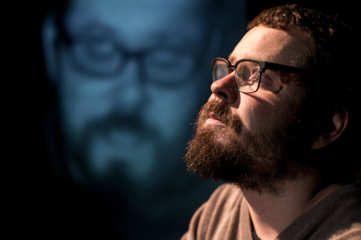 Пьеса основана на интервью, собранных в Финляндии, Украины и России Пьеса основана на интервью, собранных в Финляндии, Украины и России