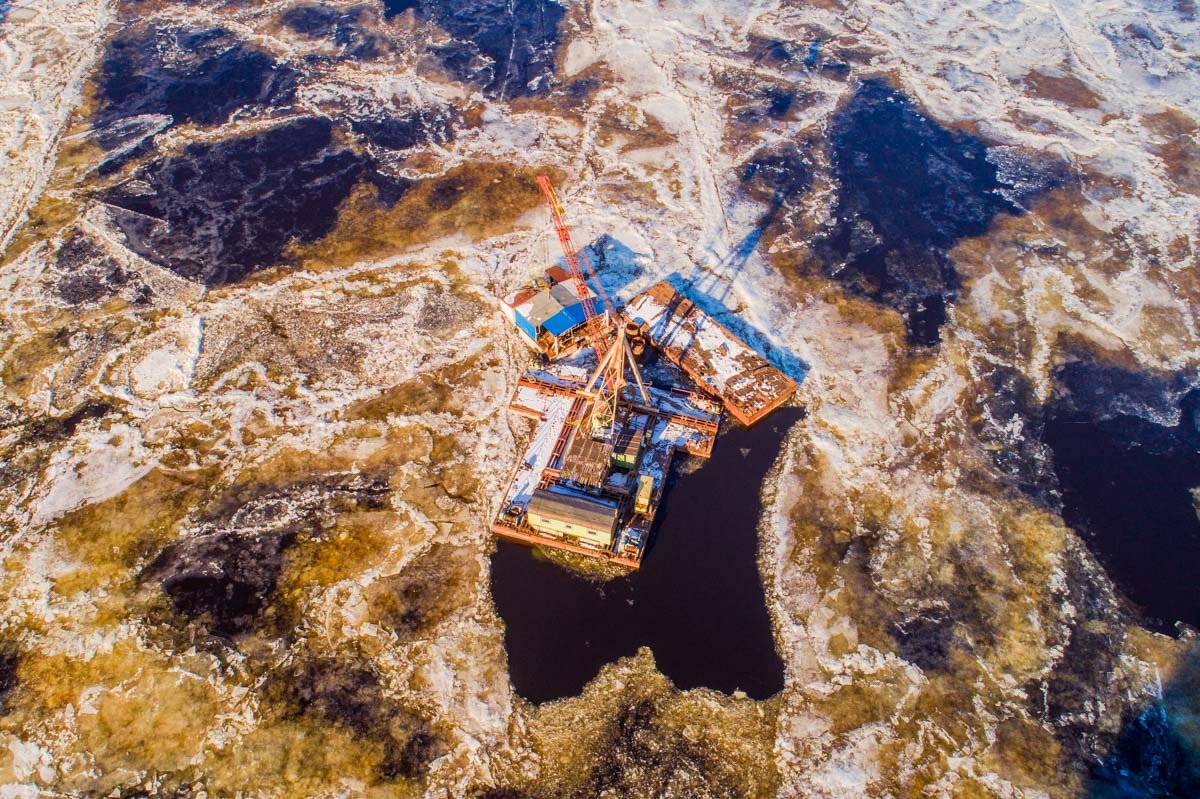 А где-то неподалеку затерялись плавучие платформы