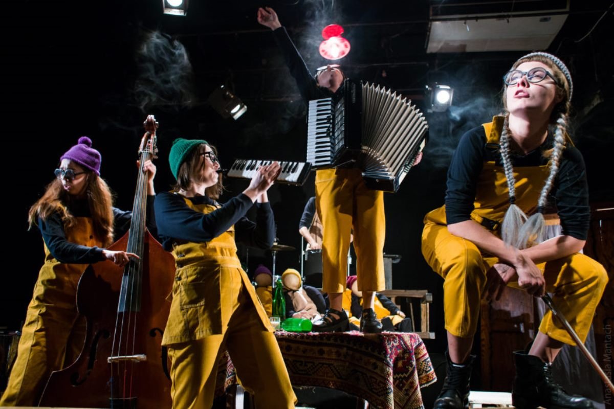 ЦеШо - кукольное кабаре