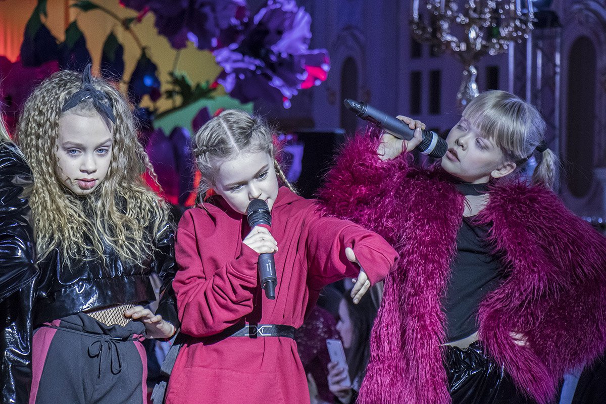 Группа "Детки" прокачали весь зал